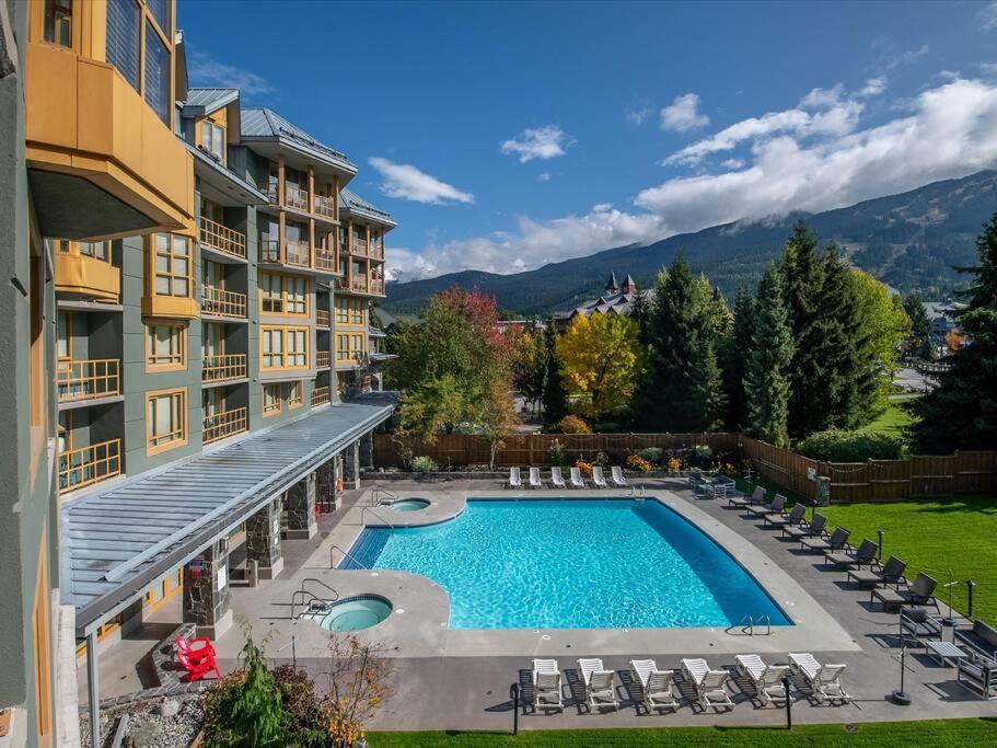 Cascade Lodge Premium Suite, With Pool & Hot Tub Whistler Buitenkant foto